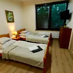 Karczma Pod Jesionem 招待所 3*