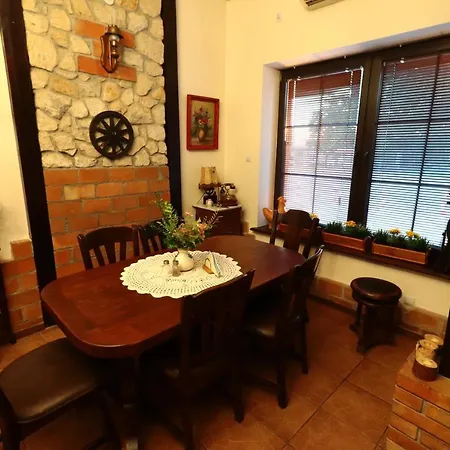 Πανσιόν Karczma Pod Jesionem 3*