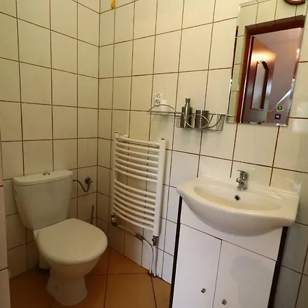 Karczma Pod Jesionem 3*