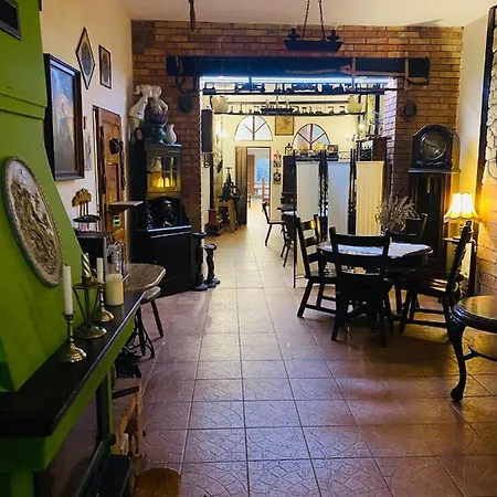 بيت ضيافة Karczma Pod Jesionem 3*