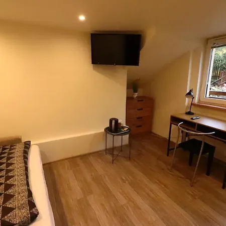 Karczma Pod Jesionem Pensión Brdow