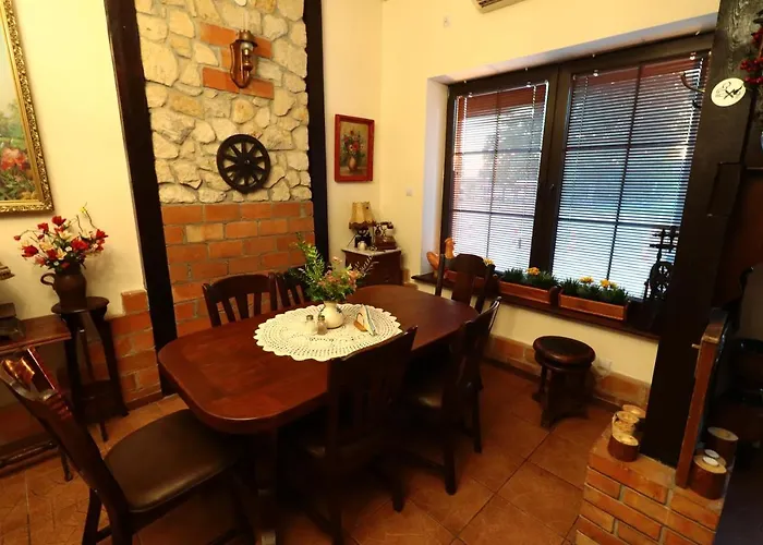 Pensjonat Karczma Pod Jesionem 3*