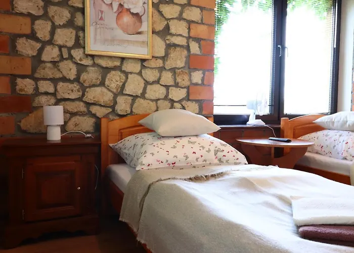 Karczma Pod Jesionem 3*