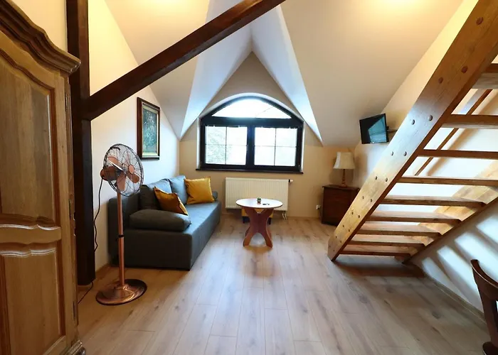 Karczma Pod Jesionem Pensjonat Brdow